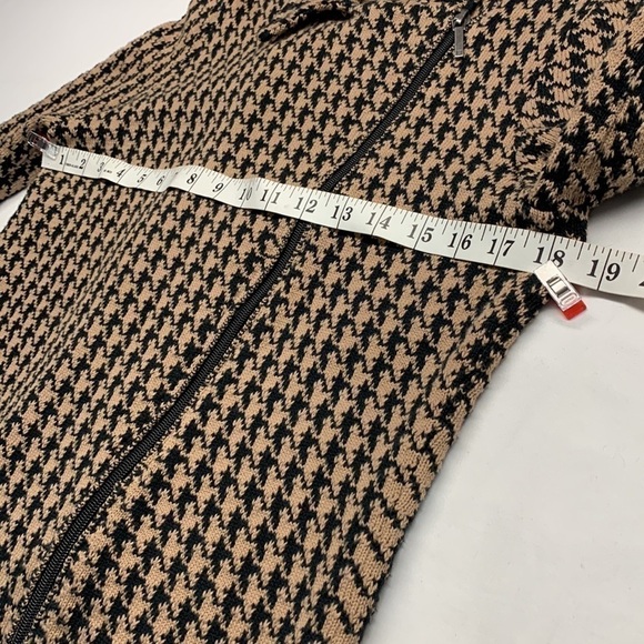 Chaps Houndstooth Asymmetrical Knit Sweater Jacket Medium Beige/Black - Picture 8 of 10